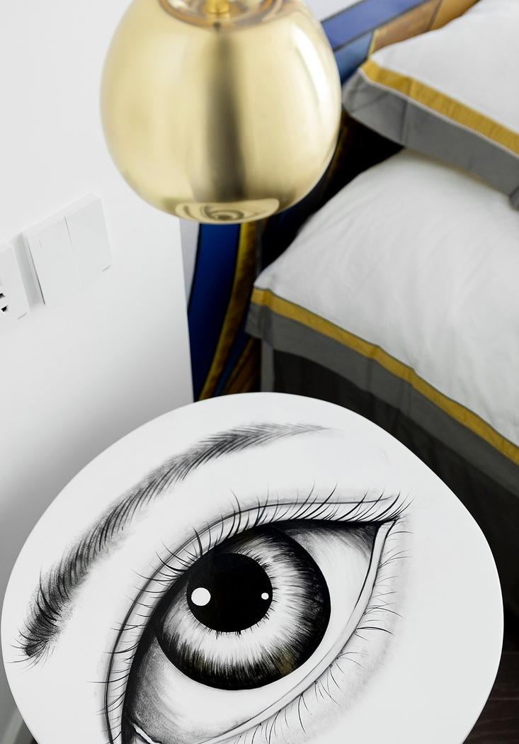 幸福格调平层家居,克莱因蓝帝国黄的时尚盛宴-42