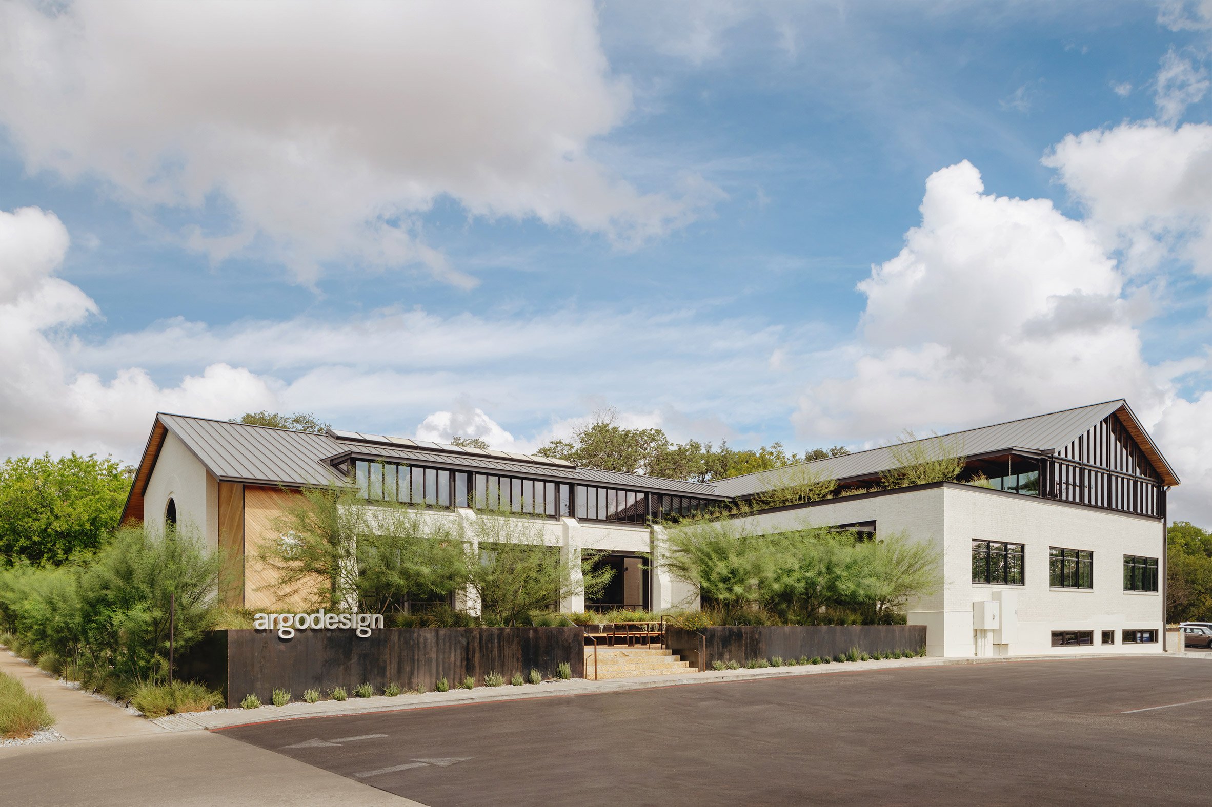 旧教堂变身为现代创意办公室-3