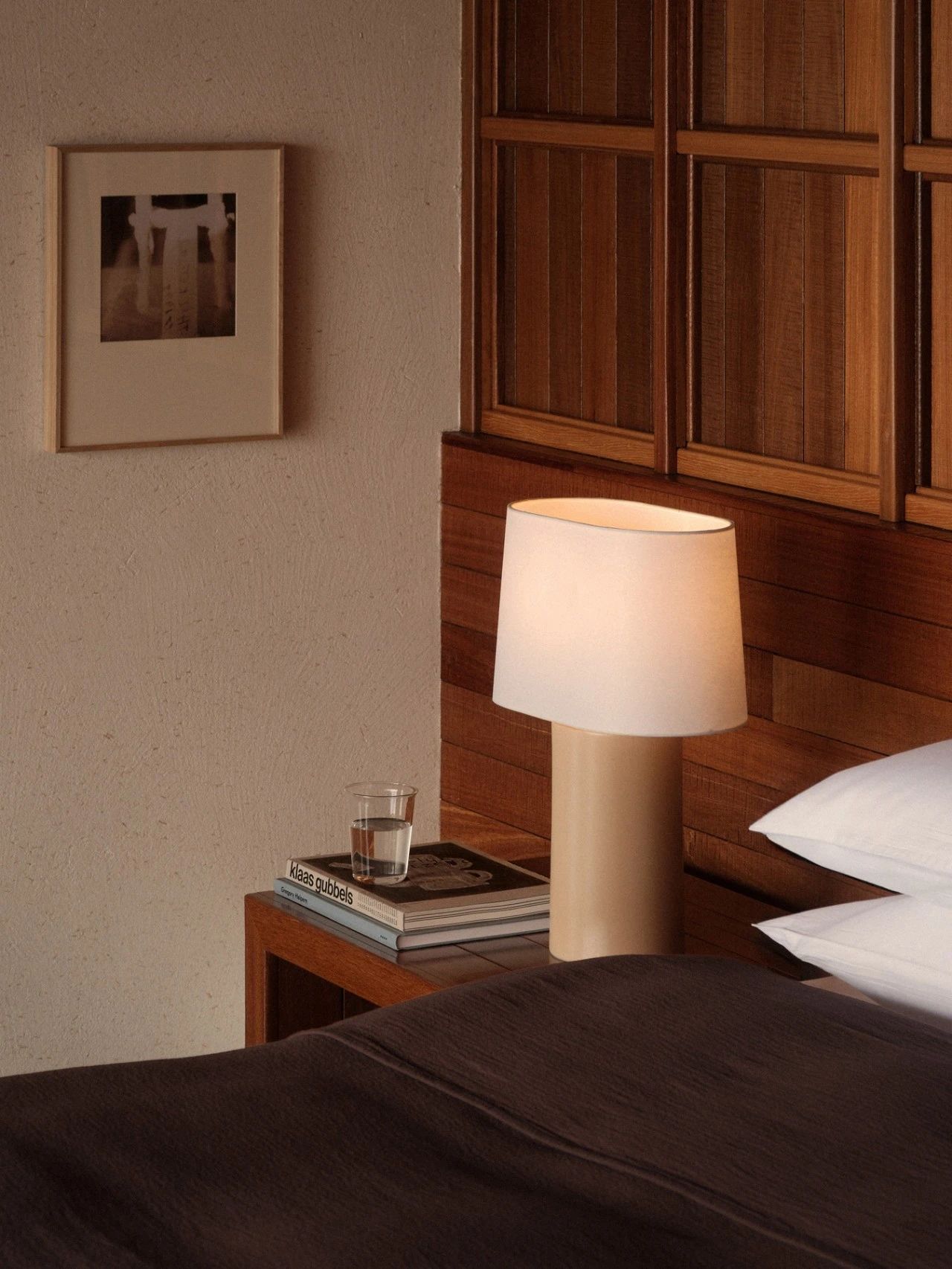 在洱海边爆红后，八旬用12年造伙山酒店，一砖一石皆用情-33