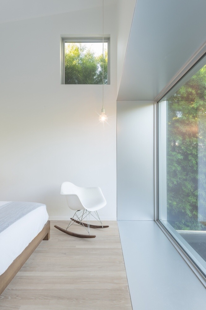 Дом с окном во двор（带庭院窗的房子）丨美国丨Edward Ogosta Architecture-14