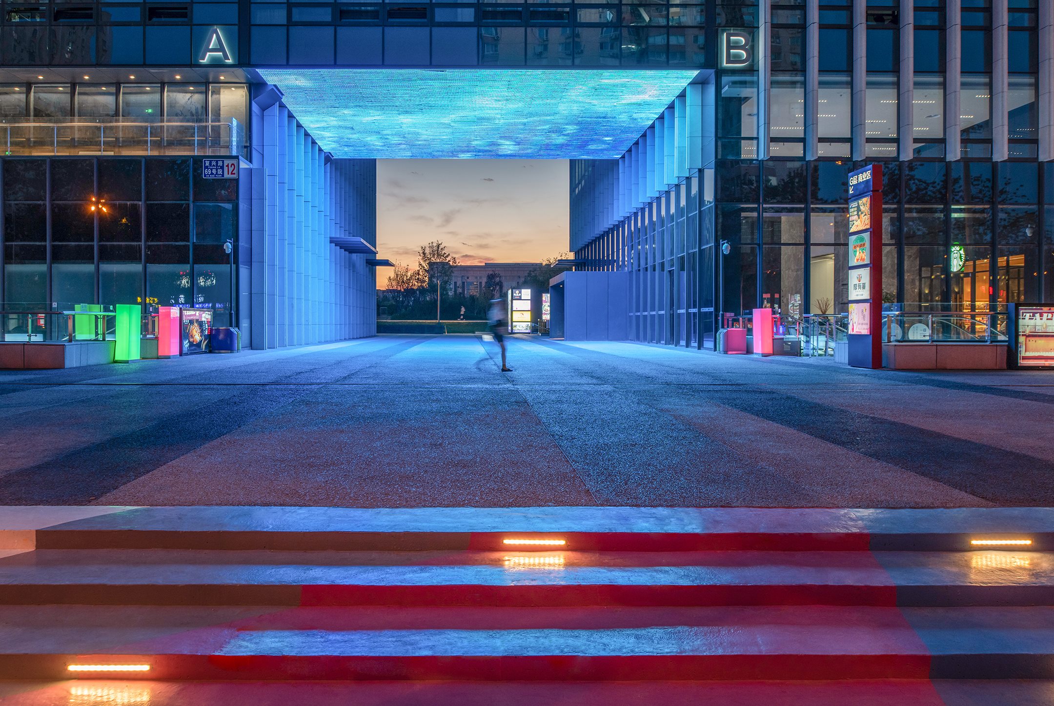 北京五棵松华熙Live中心丨WSCAPE 望境景观设计（北京）有限公司-62