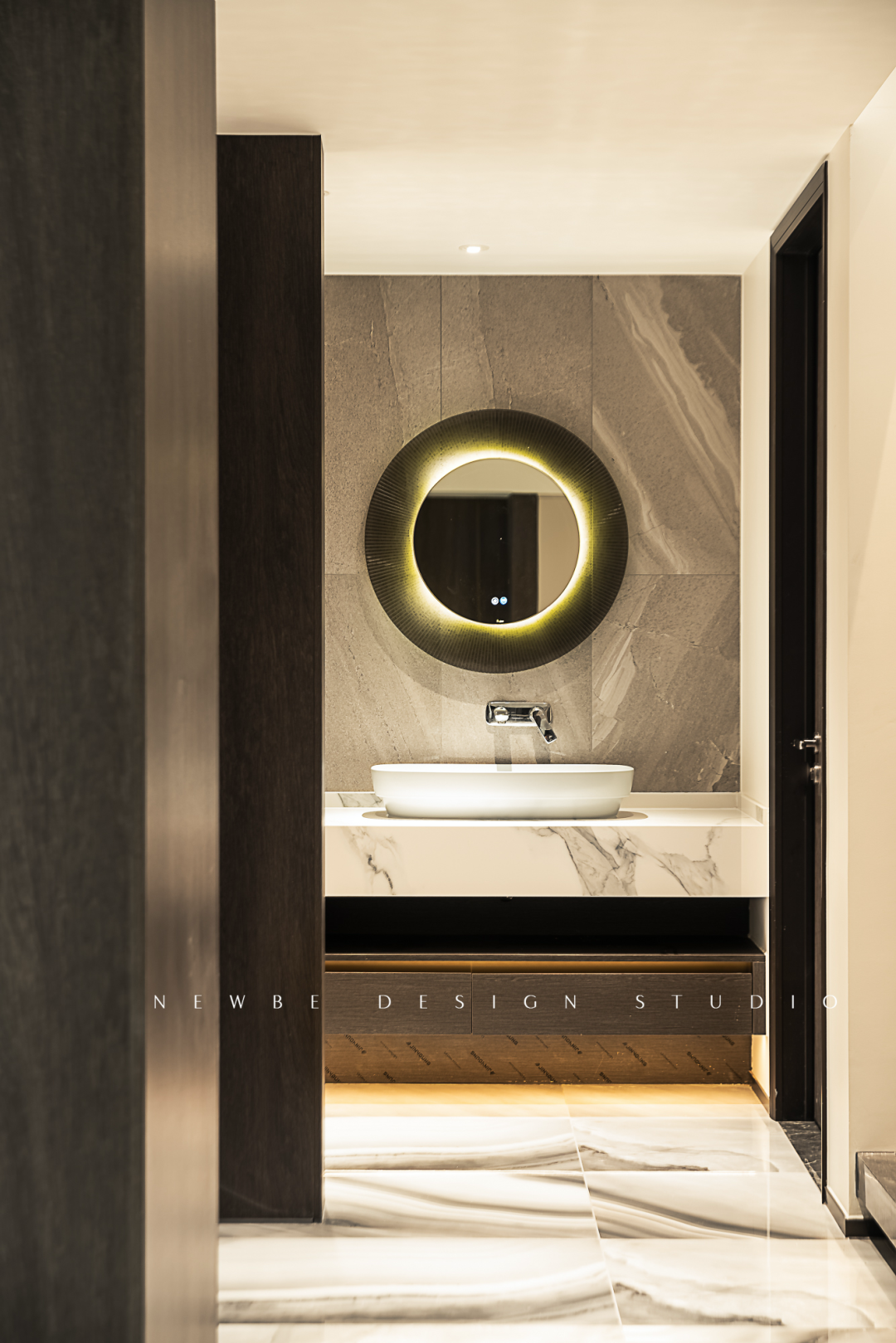 现代轻奢复式住宅丨陈丽娟,江怡君-25