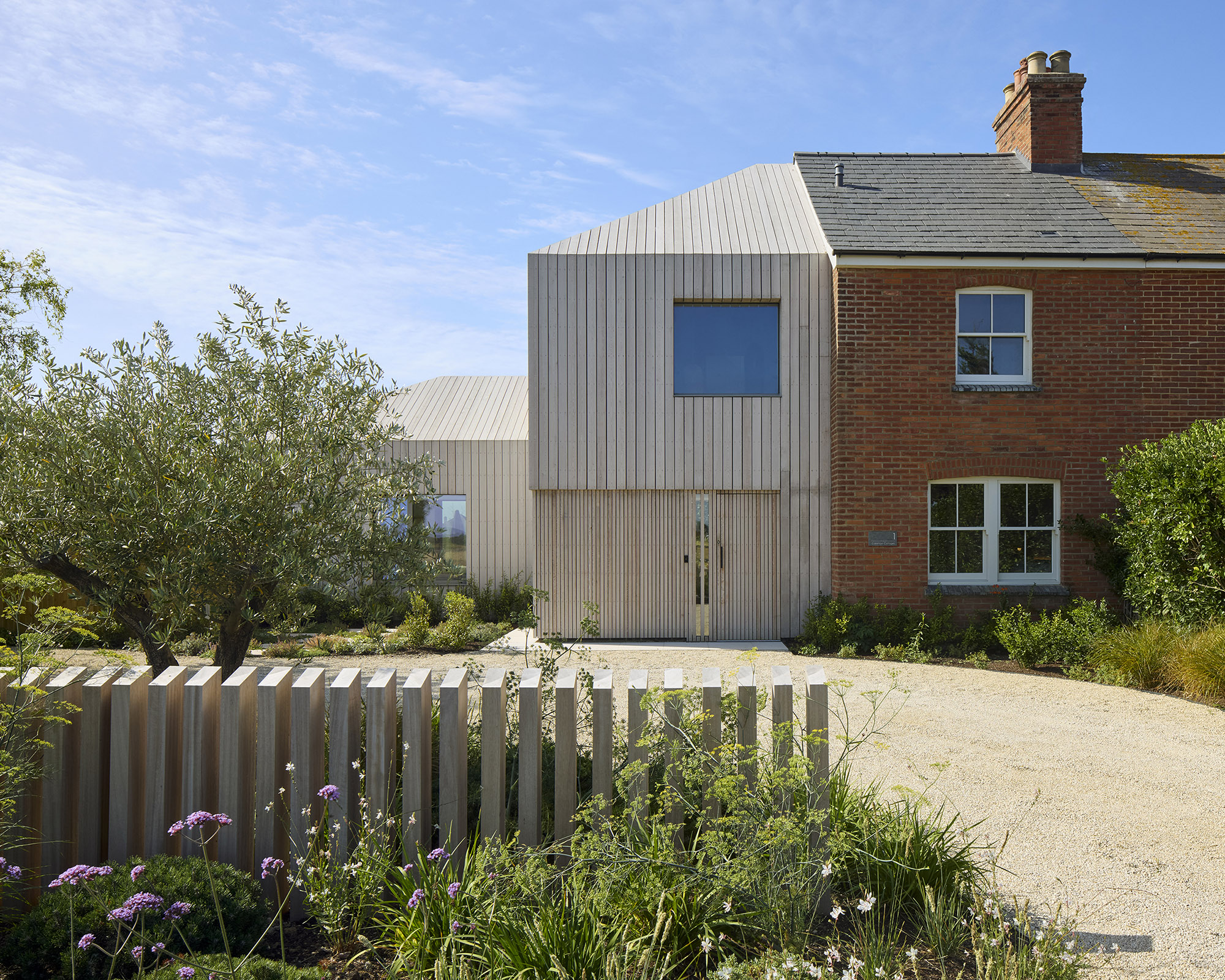 凯克姆庄园（注：House常见有房子、住宅等意思，在涉及特定建筑名称时，庄园的表述更为合适，但如果有特定背景表明应是其他译法，需根据实际情况调整） 丨英国丨Adam Knibb Architects-22