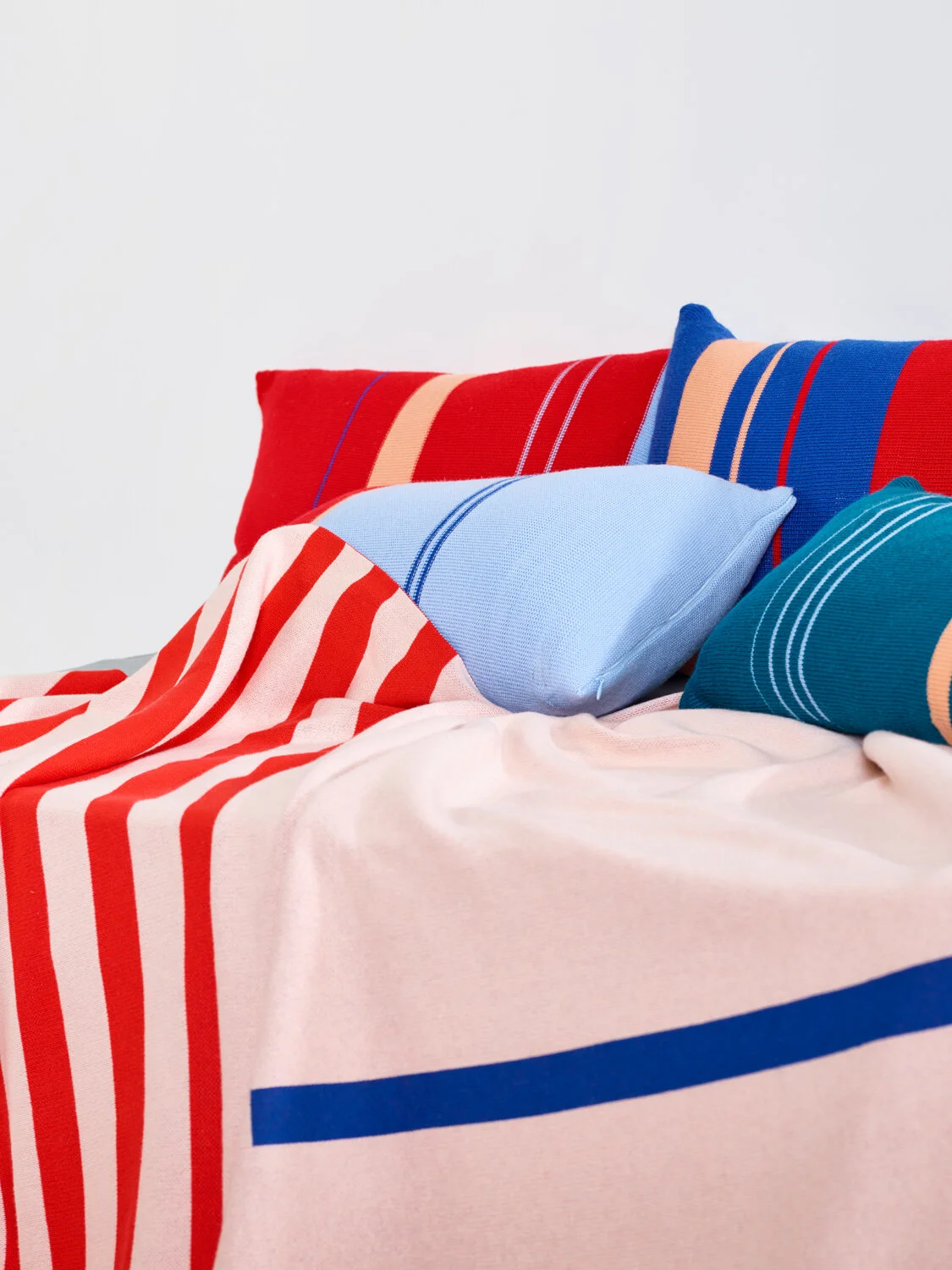 ATELIERLEDA LINES系列毛毯和抱枕设计丨比利时丨Leda-10