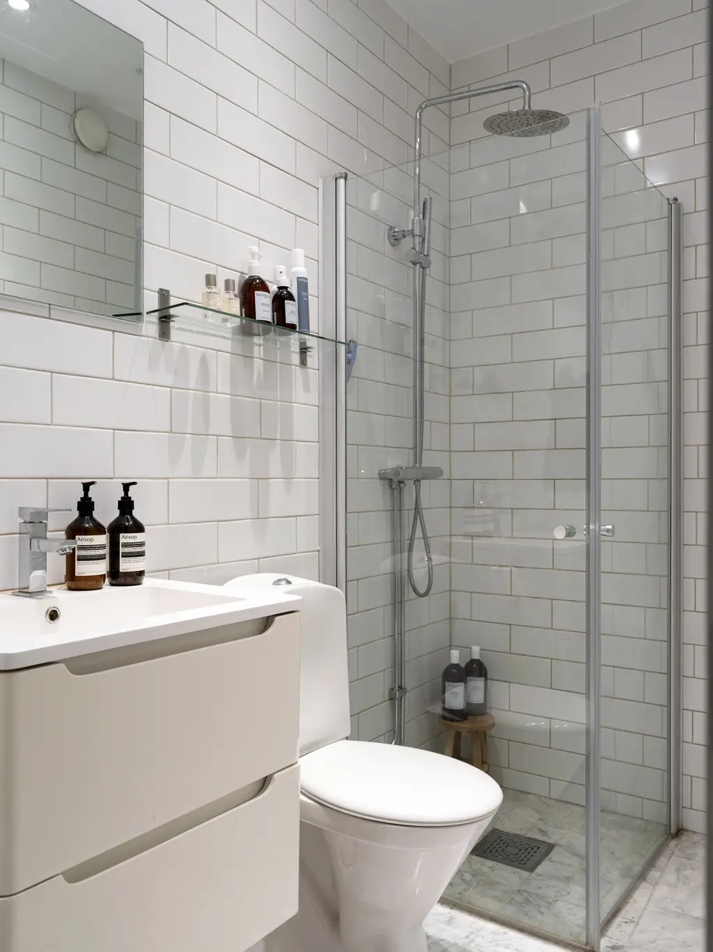 Un studio de 37m2 couleur terracotta et sa chambre vitrée-11