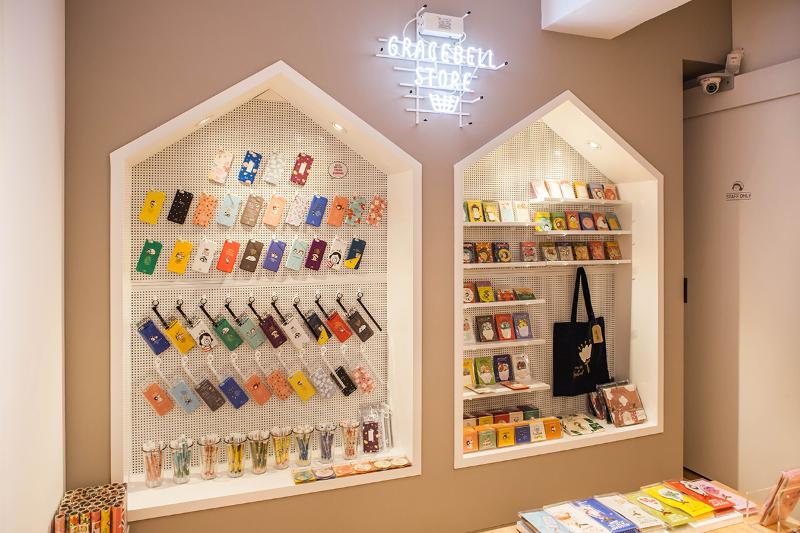 格莱斯维尔的温馨咖啡馆 | 打造卡通风尚空间-10