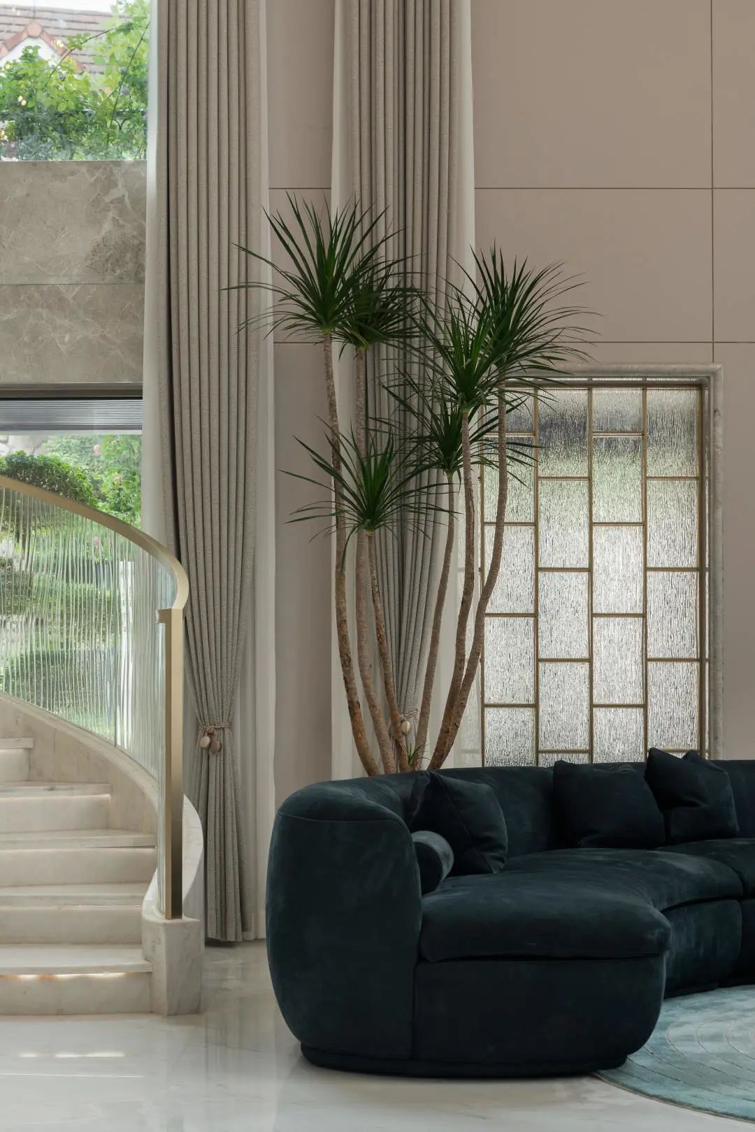 自然之境 · 夏天设计师打造 580㎡优雅别墅-17