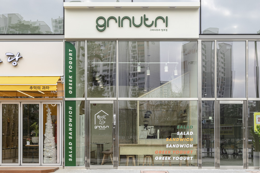 极简风格 12 平米餐厅设计，打造温馨美食空间-2