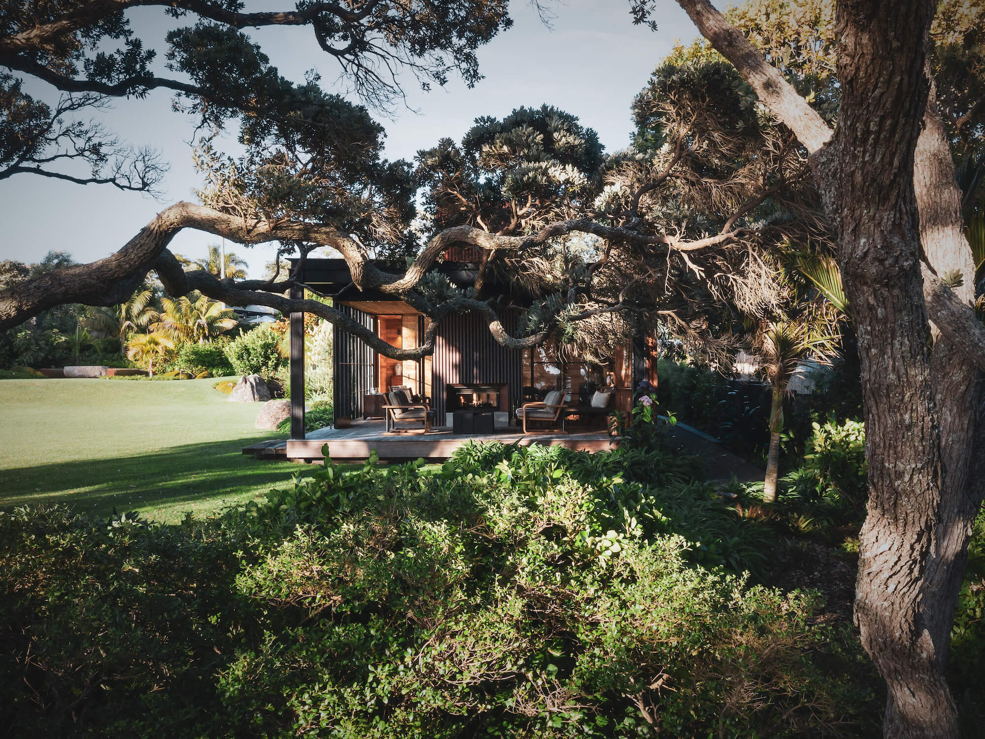 荒唐事；蠢行（具体含义需结合语境，这里Folly常见释义为荒唐事、蠢行，可根据更详细背景准确理解） -25