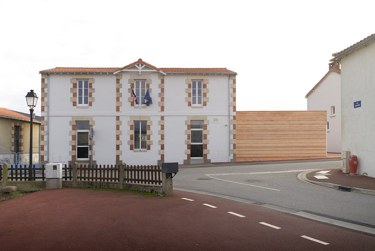 法国 Vendée 地区 Chaillé·sous·les·Ormeau· 市政厅扩建工程-2