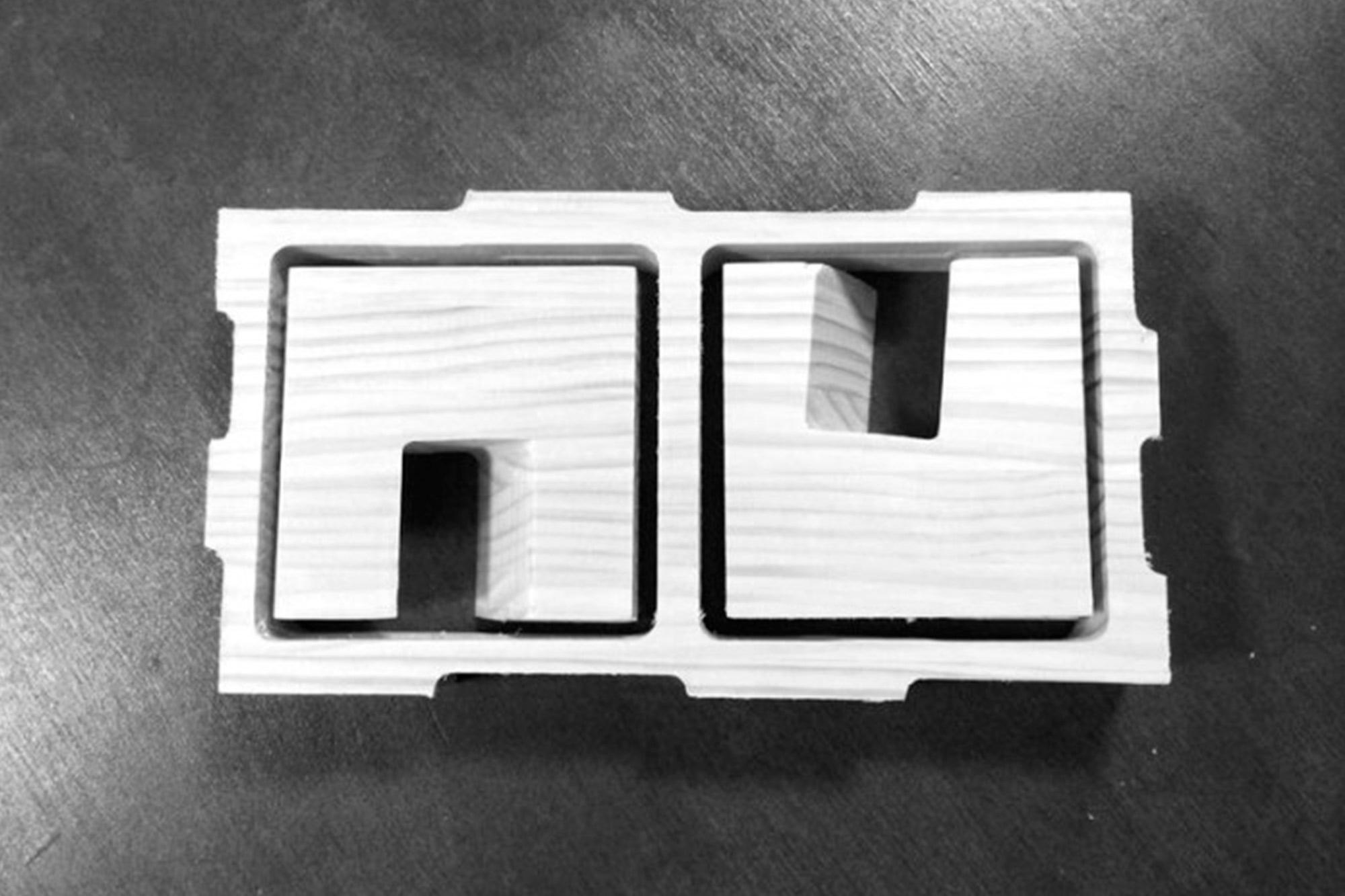 由于不清楚 Xtable 在特定语境中的准确含义，仅从字面难以进行准确唯一翻译，这里可暂保留 Xtable 不做翻译若 X 有特定指代或 Xtable 是特定领域术语，请提供更多背景信息 丨Mayice Studio-22