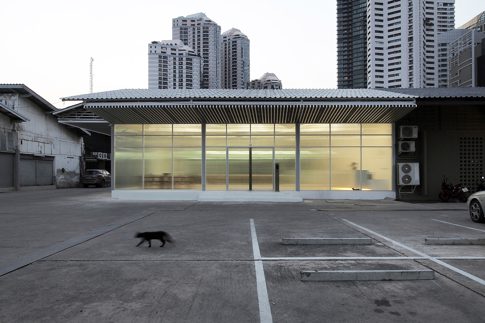 1.6办公空间，曼谷 / ASWA-56