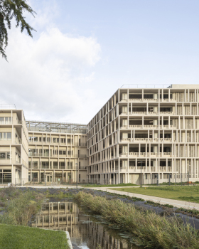 Paramedical Training Institute and Parking Structure / VIB Architecture