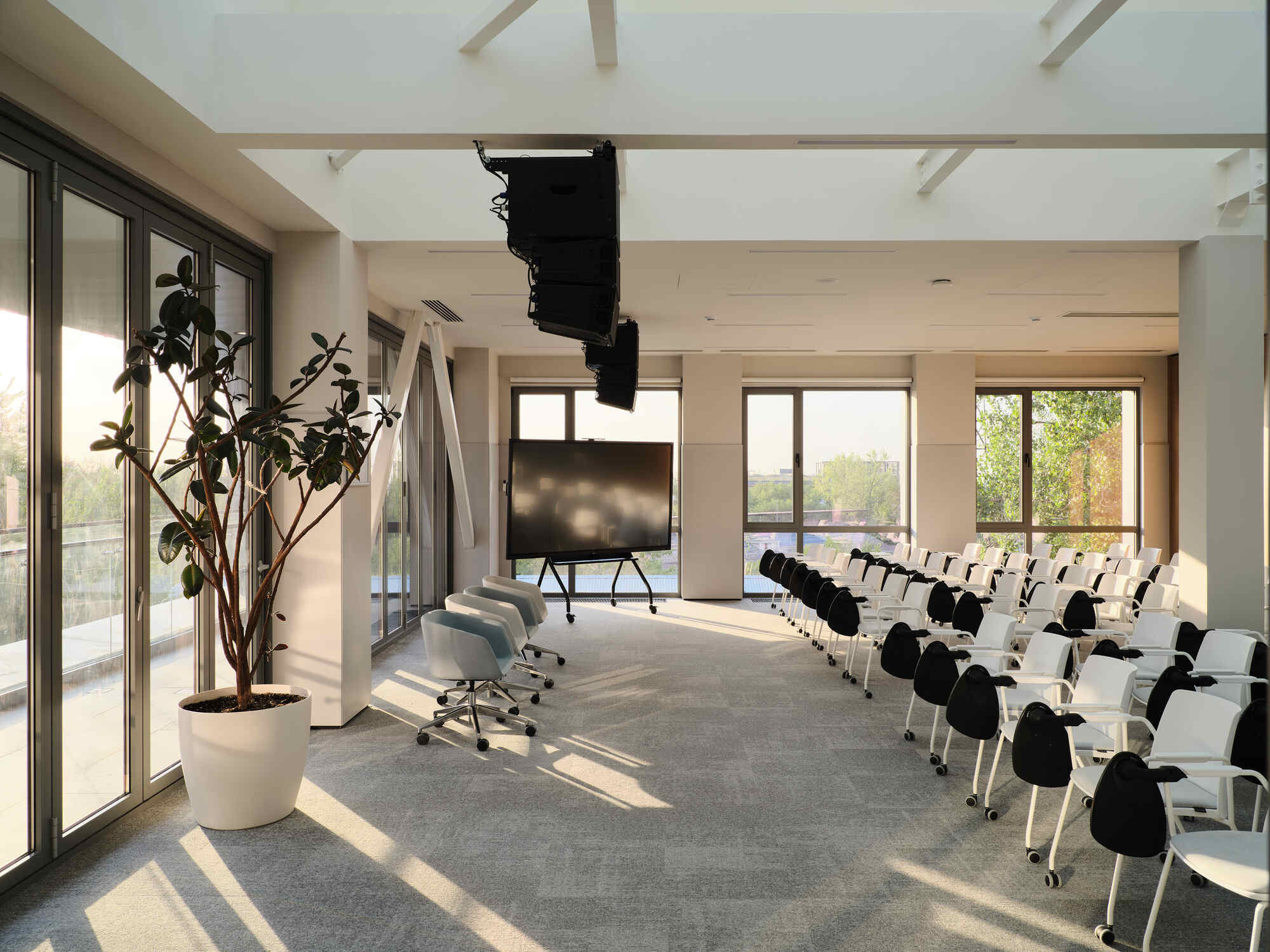 纳罗兹大学商学院丨哈萨克斯坦阿拉木图丨AGP Architects-38