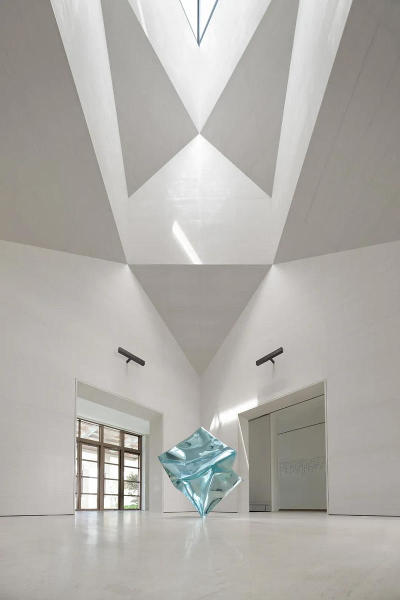 渭南万科城市会客厅：艺术化的表现，塑造精神自由-21