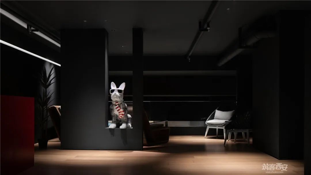 偷出空间的生命力——大明宫建材家居城火光设计-67