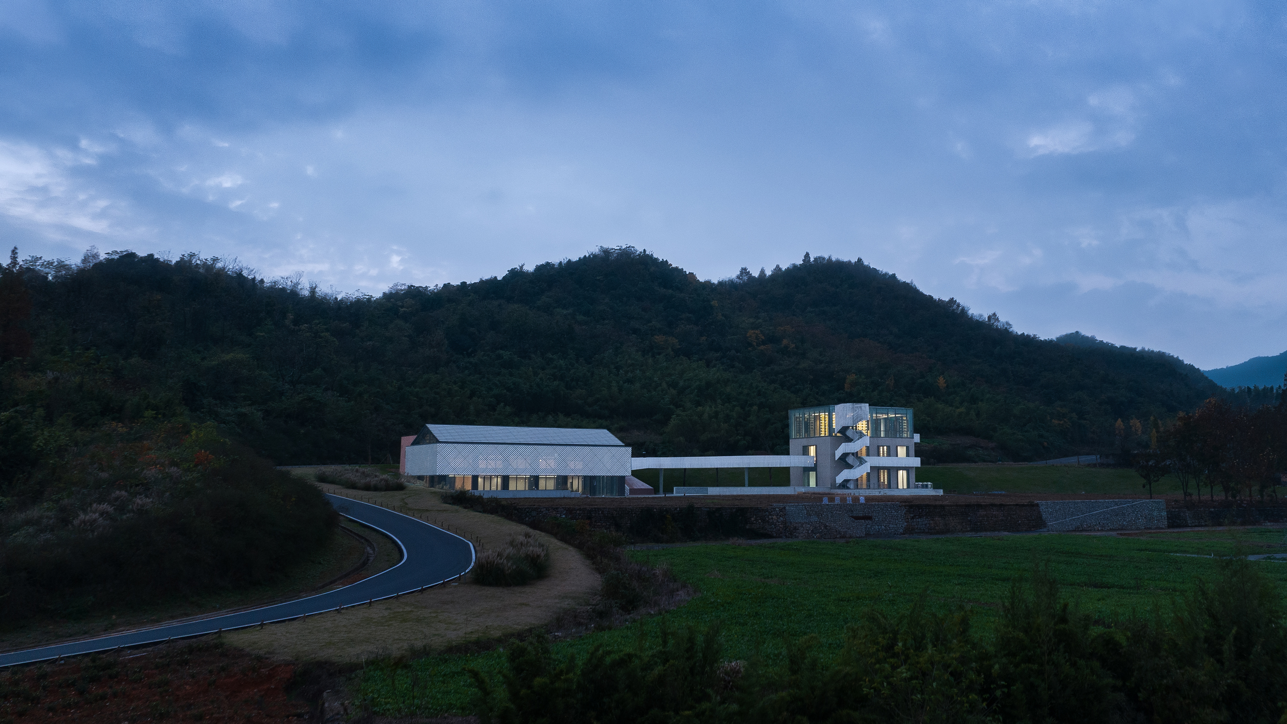 乡村工业遗存更新：余村印象青年图书馆 / 上海交通大学设计学院杜春宇团队 -16