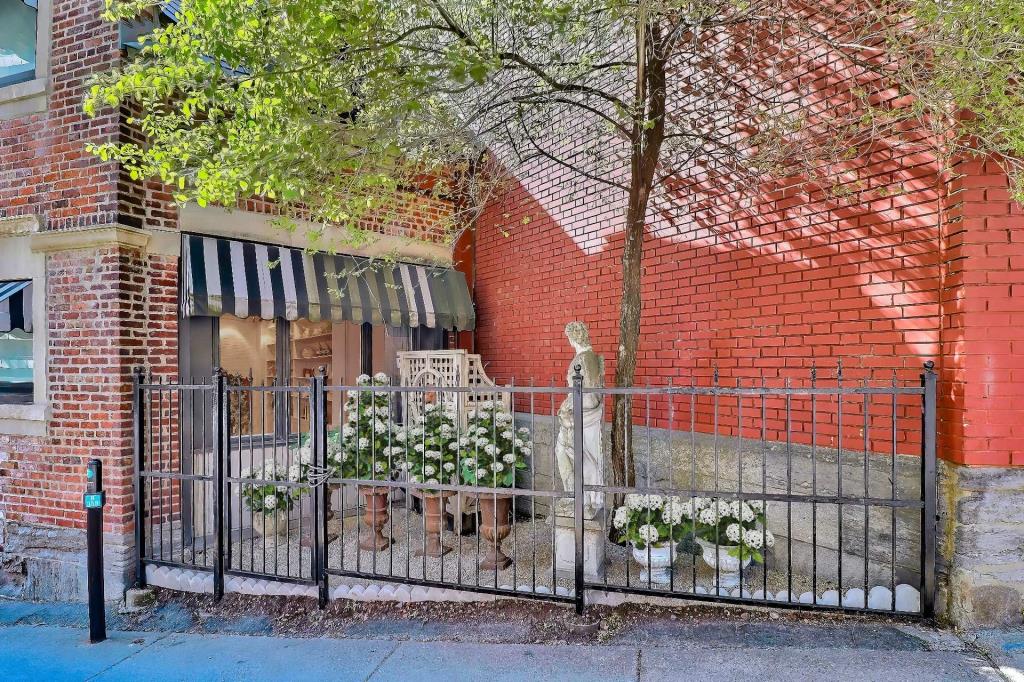 蒙特利尔维勒玛丽区印象深刻的住宅丨加拿大蒙特利尔丨Joli Joli Design-18