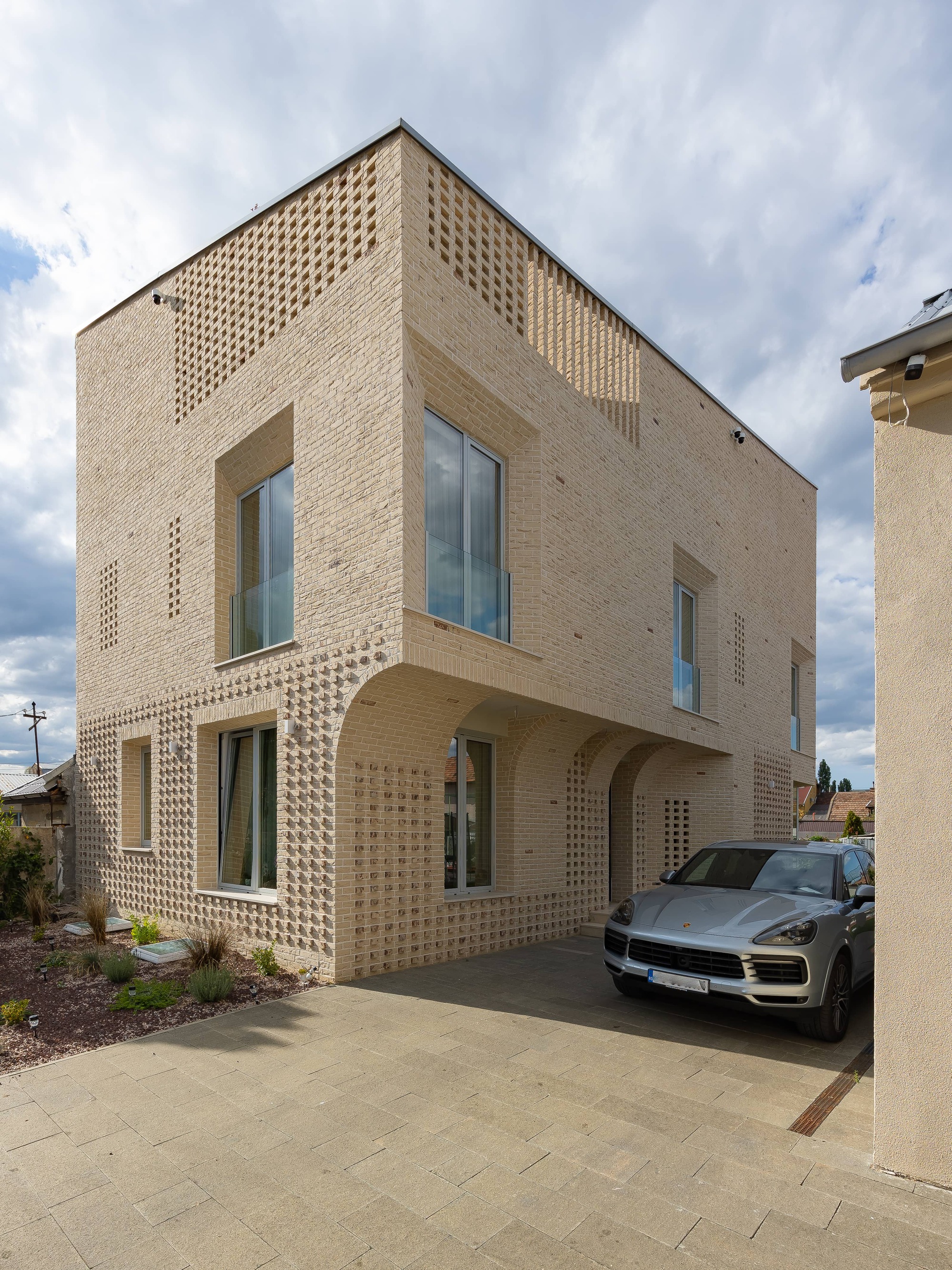 IG House / MoD studio-10