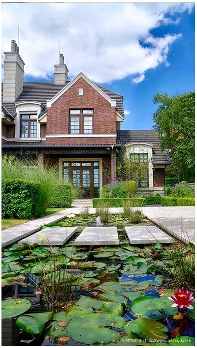 花园设计:如何设计建造一个英伦乡村花园-36