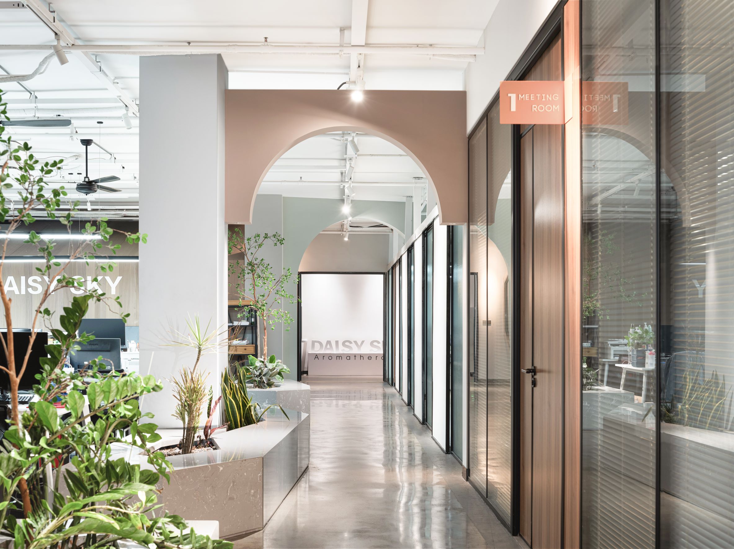 丛林得余 · DAISY SKY 办公空间-11