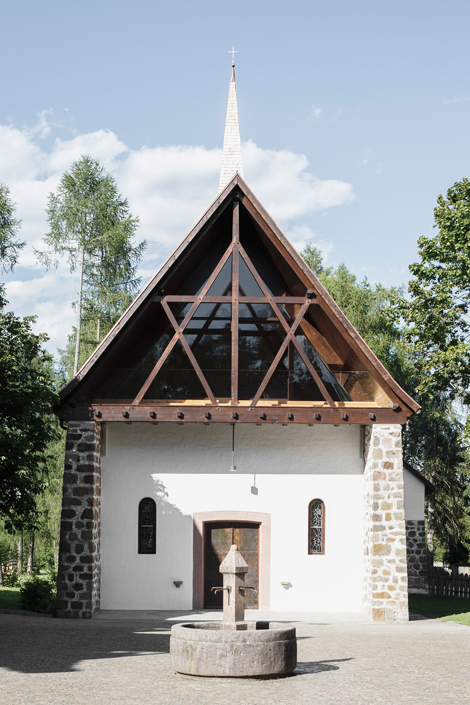 林中的圣约瑟夫教堂，意大利雷农 / Messner Architects-12