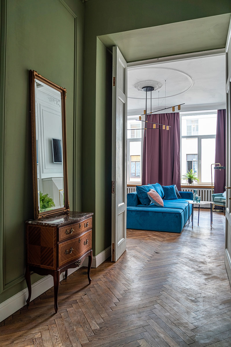 圣彼得堡优雅公寓 | 古典卧室与现代客厅的完美融合-21