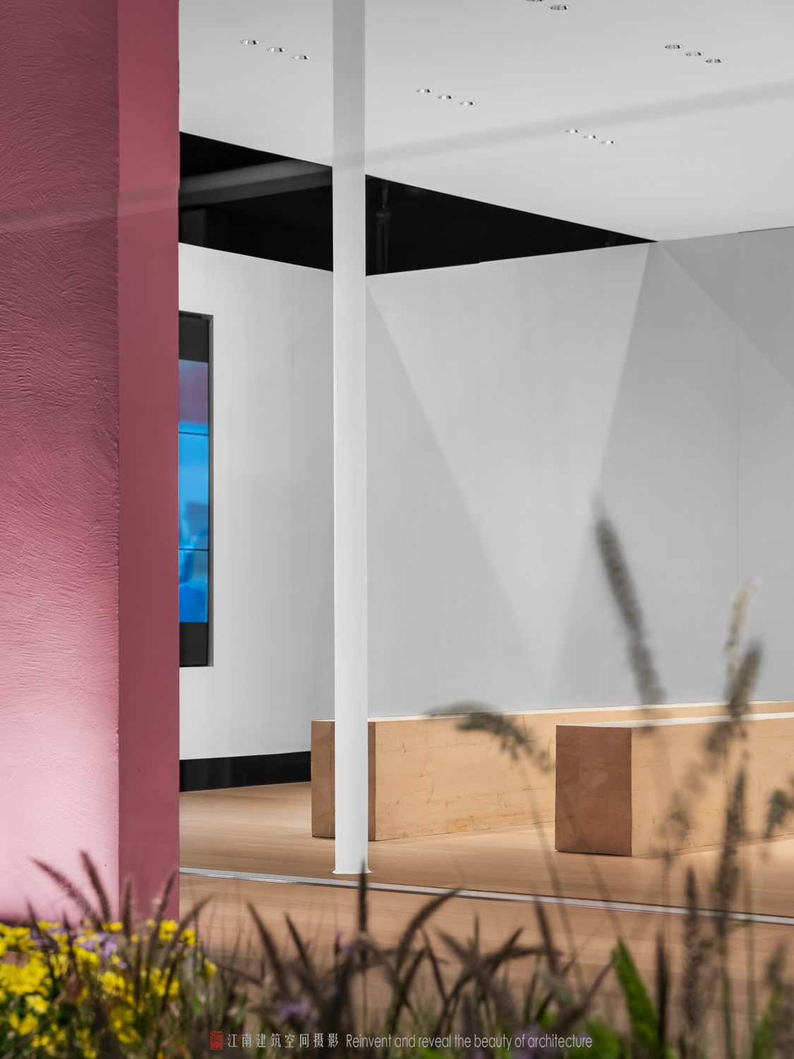 瓦瑟系统门窗展厅 镜·花园丨广州李友友室内设计-8