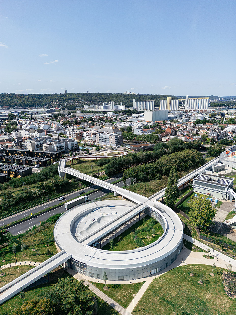 小克维伊(76 省)体育综合体更新改造项目丨法国鲁昂丨OLGGA ARCHITECTES,A+R PAYSAGES-4