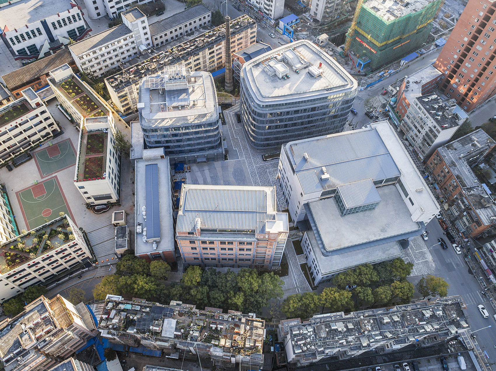 昆明彩云里艺术商业新生共同体 & 原昆明橡胶厂改造 / Kokaistudios-5