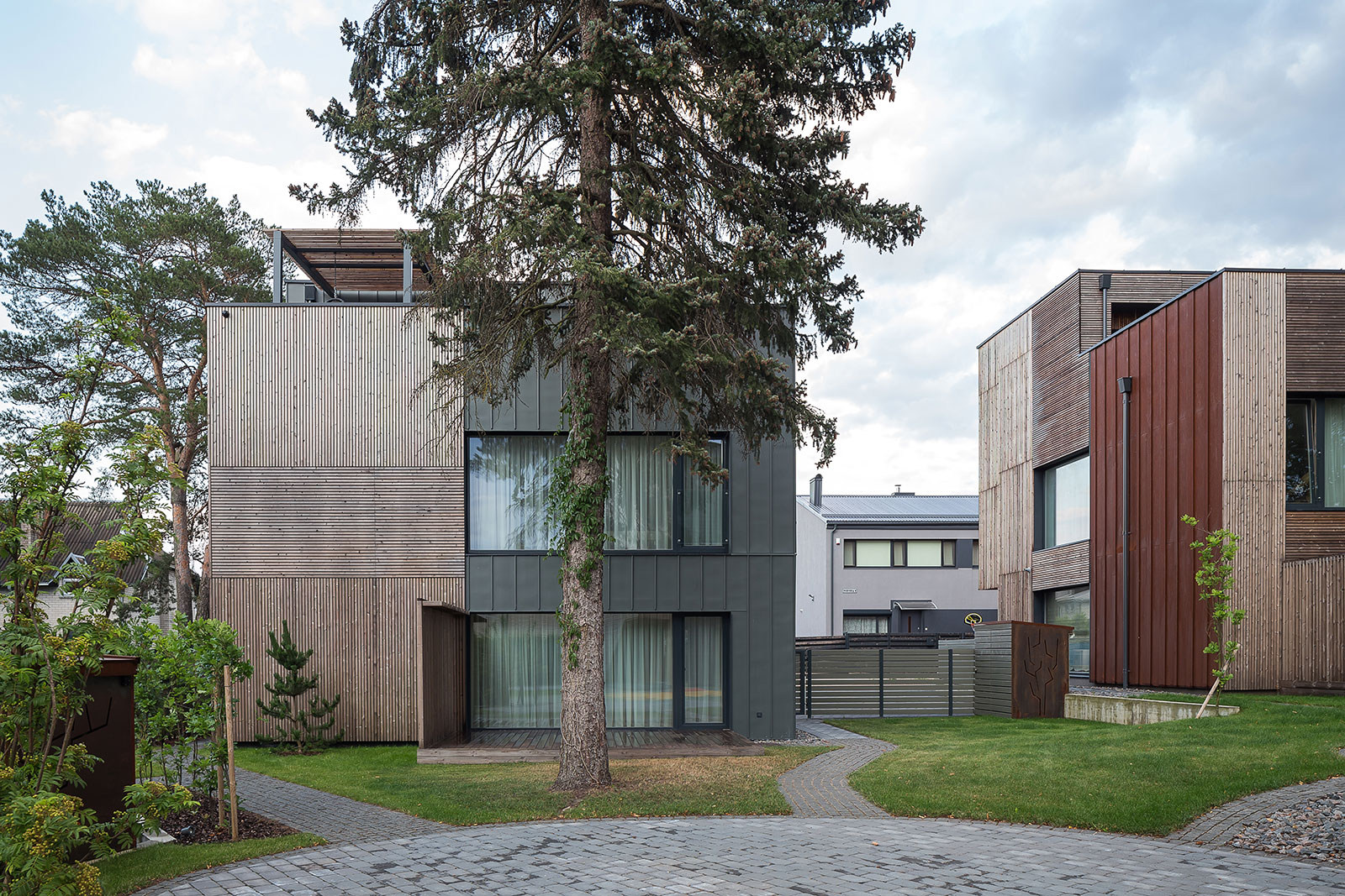 PRIVATE MULTI STOREY APARTMENTS IN KAUNAS | NEBRAU-31