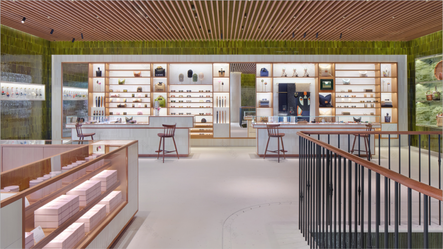 罗意威之家
注:LOEWE是知名时尚品牌,常见中文译名为罗意威 丨日本东京丨Jonathan Anderson-6