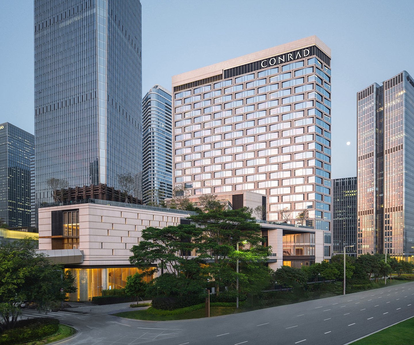 Goettsch Partners Completes New Luxury Conrad Hotel in Shenzhen, China-0