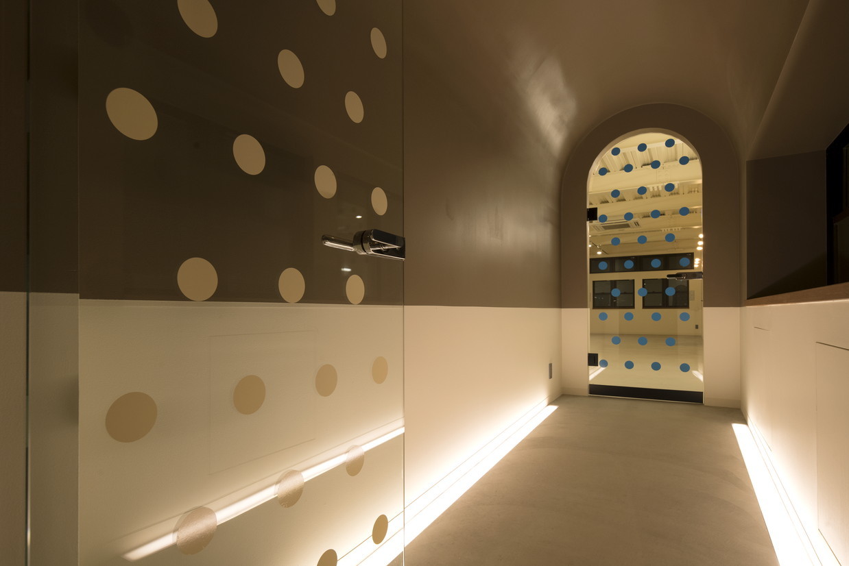 邻里之窗 | 有机设计建筑的两层商业大楼-36