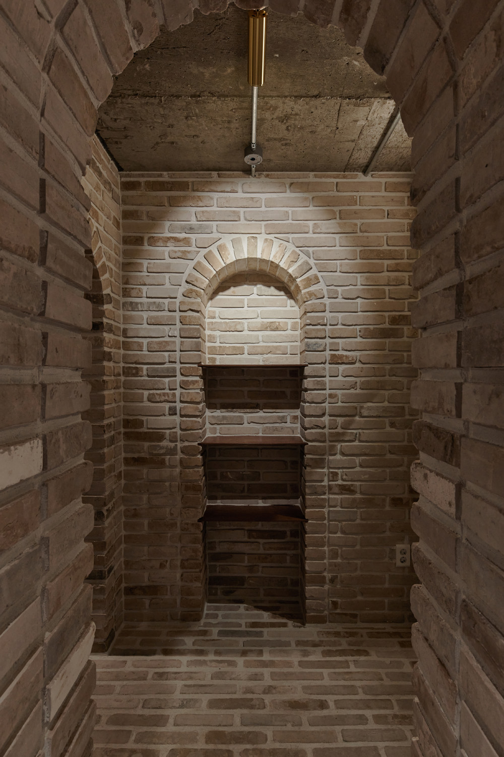 【韩国高级红酒酒吧设计】融合传统与现代的 40 平米奢华空间-21