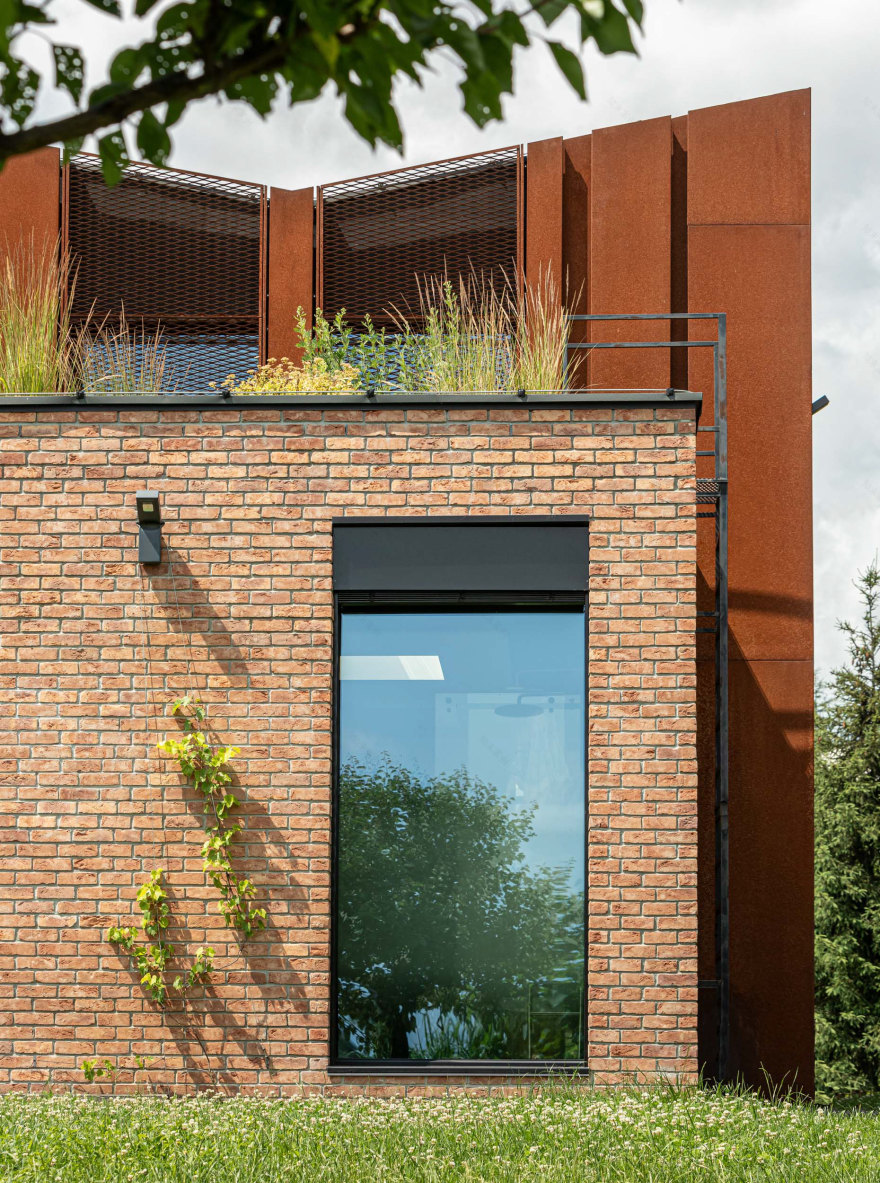 MRIIA 之家
注:由于MRIIA不是常见词汇,不清楚其确切含义,这里按照原文保留其形式进行翻译 丨乌克兰基辅丨MAKHNO Studio和Illia Tovstonog-48