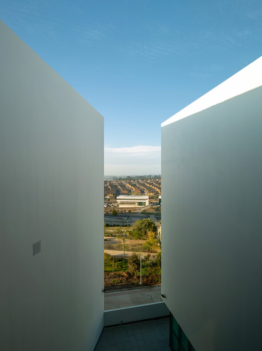 智利 PUCV 大学医学技术职业建设大楼-19