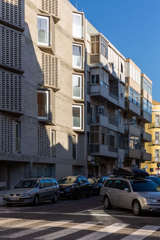 里斯本 Rua Francisco Metrass 住宅楼丨葡萄牙里斯本-1