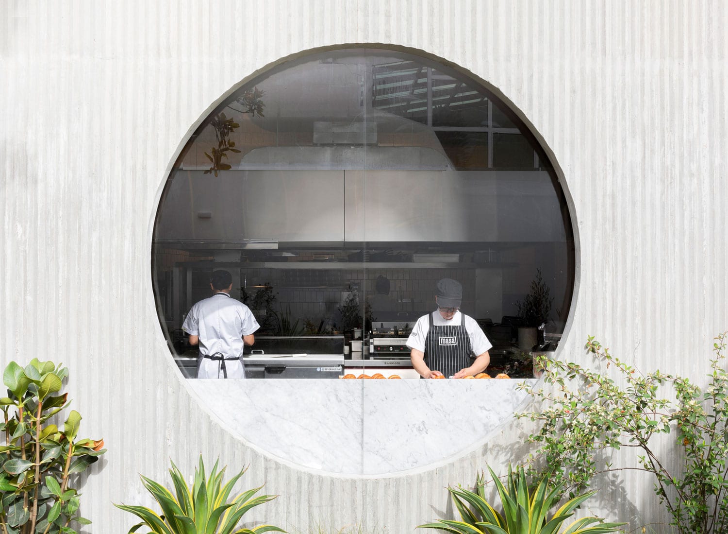 五光十色,诱人的现代烘焙店设计-34