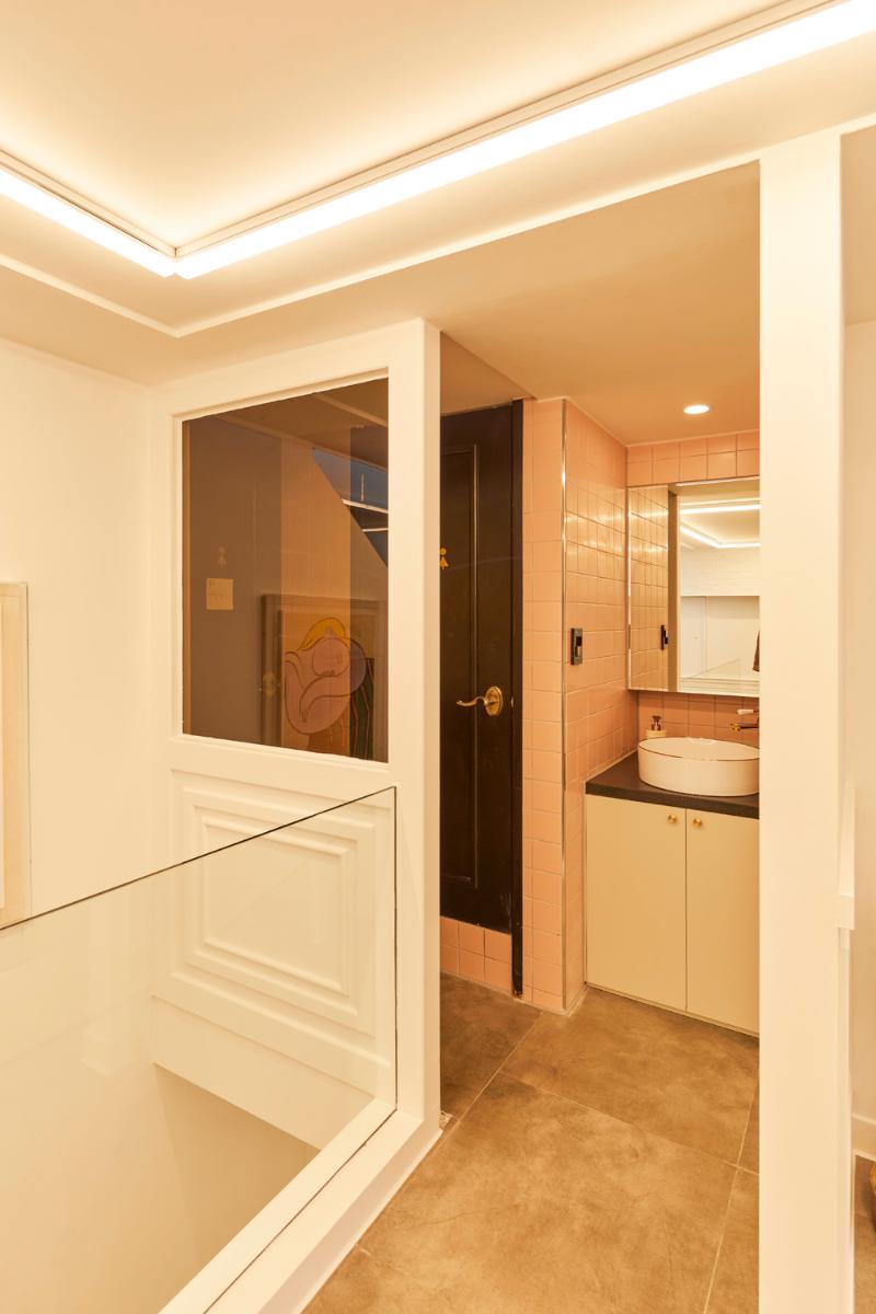 26 平米温馨美容室设计，明亮灯光照亮温馨空间-13