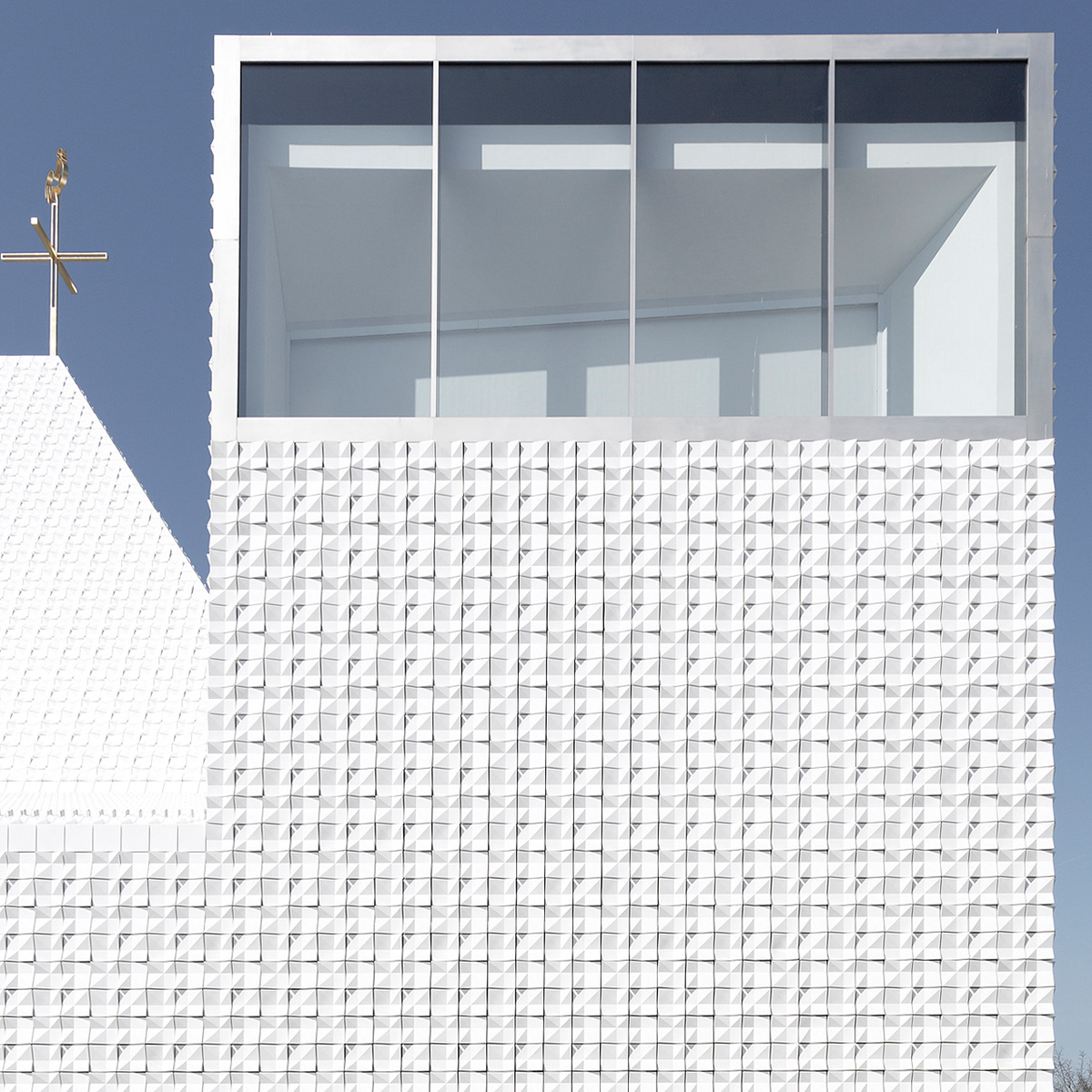 白色美 II 教堂 | 几何形制的陶瓷光辉-10