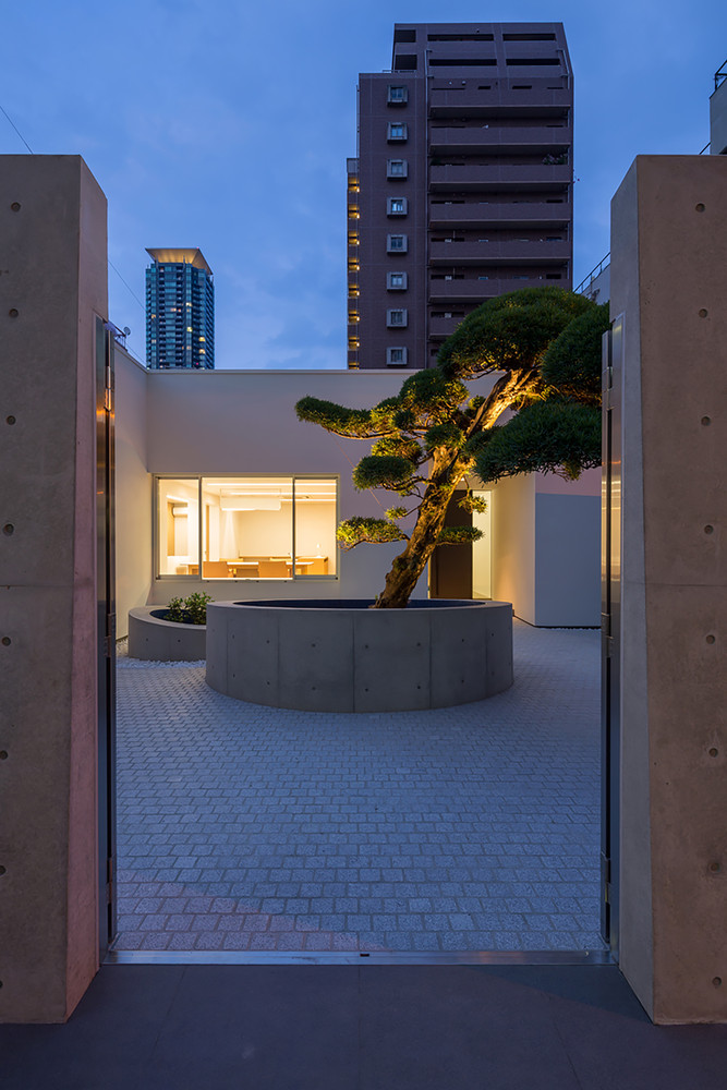 House with Podocarpus  Yasutoshi Mifune + Toru Atarashi-105