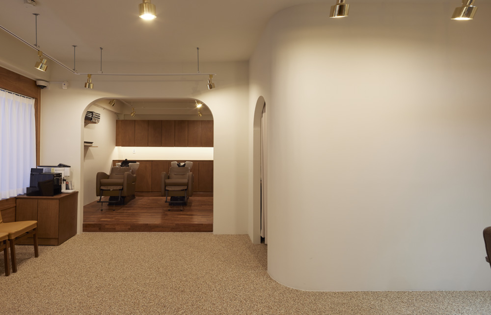 白色与木质的极简美容空间设计-11