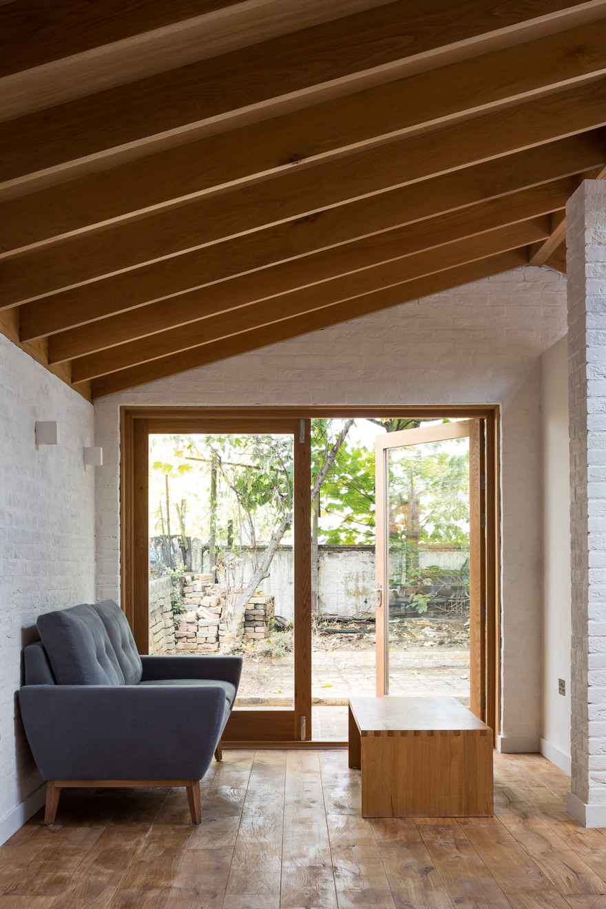 Extension of a Garden Flat Defined by a Dramatic Vaulted Oak Roof-11