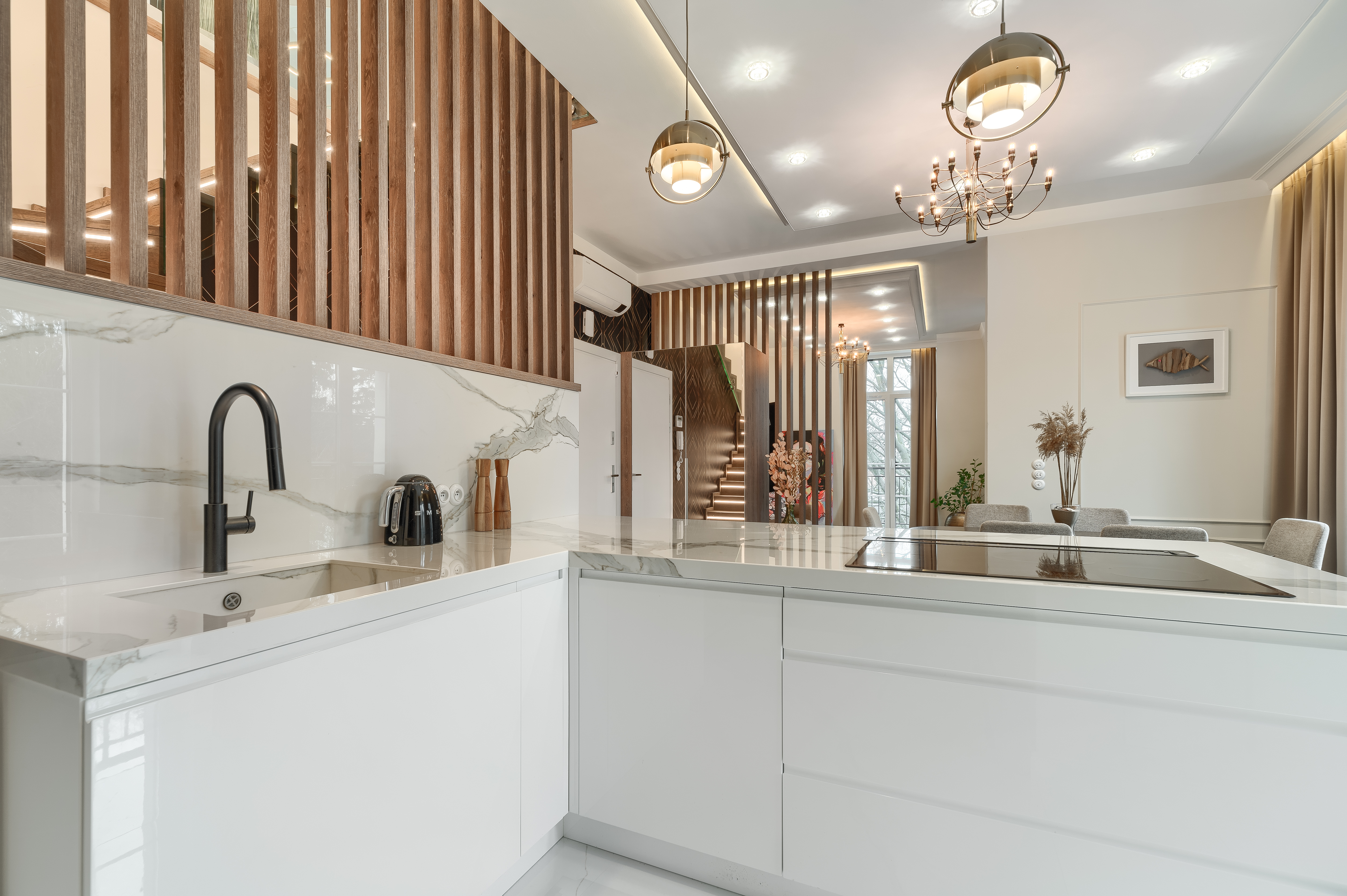 V44_open kitchen & dining room-8