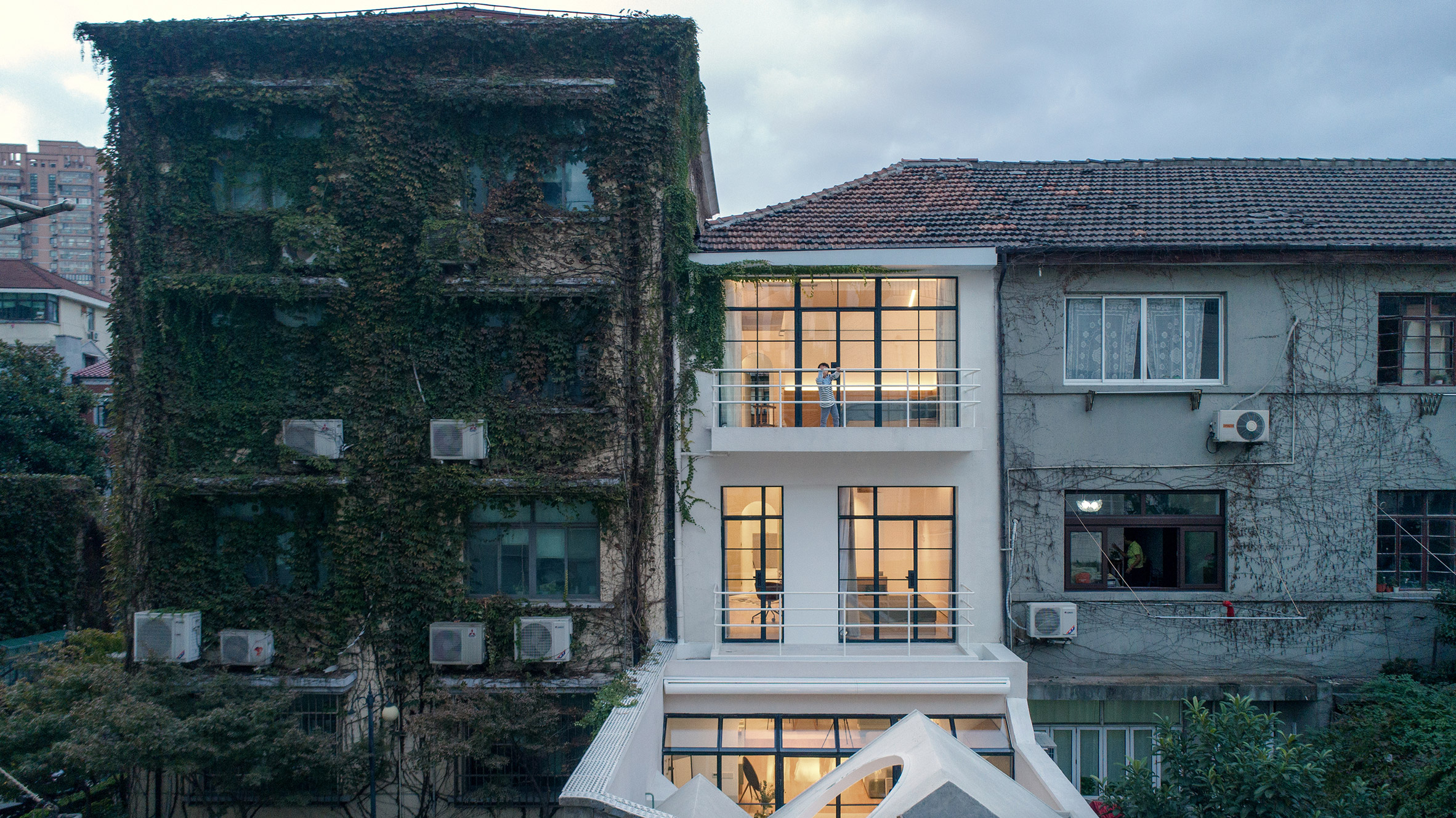 Modular furniture allows Shanghai home to evolve with its family-0