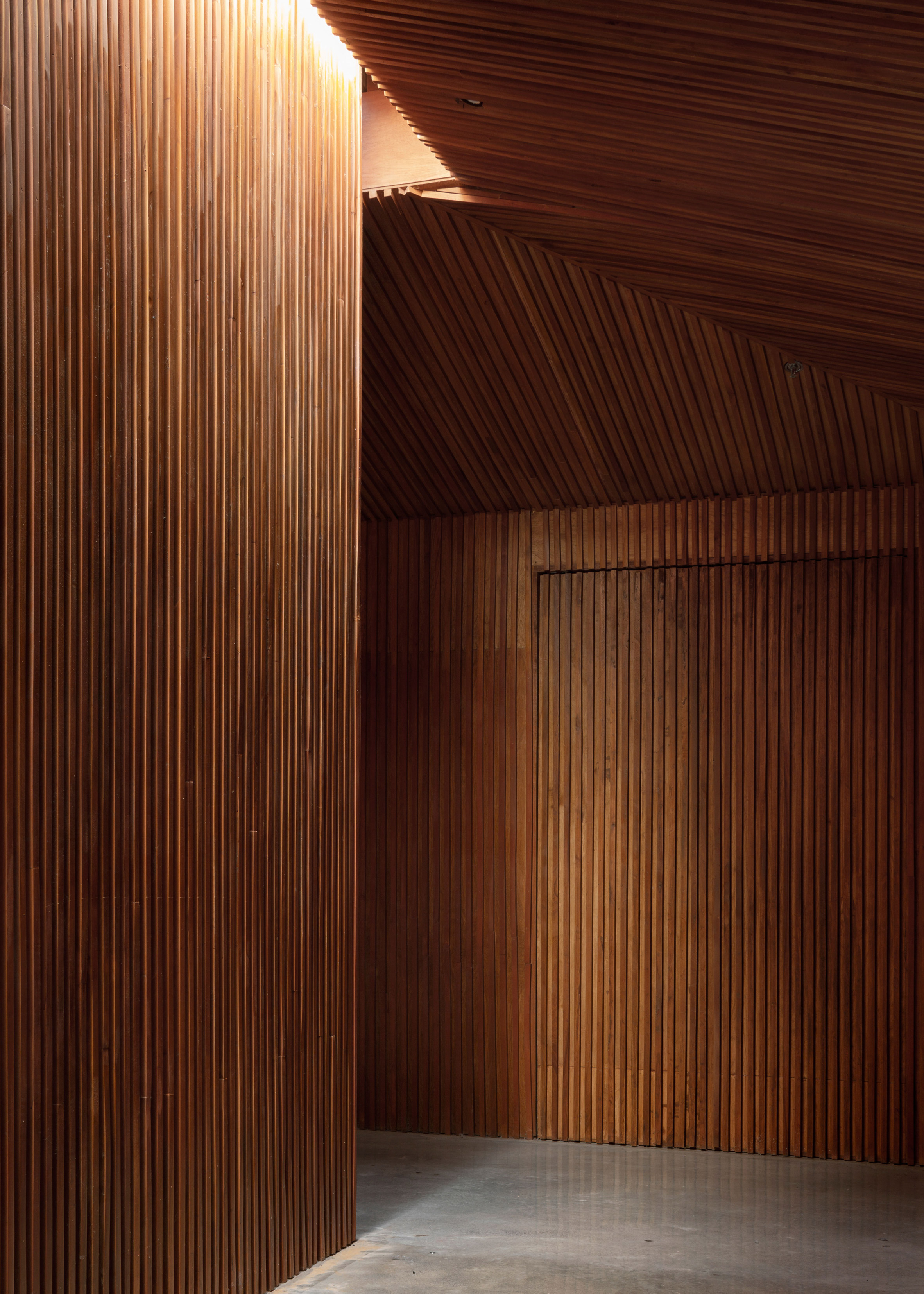 Paraguay Synagogue 更新 | 木纹印迹的混凝土与温暖木头的对比-9