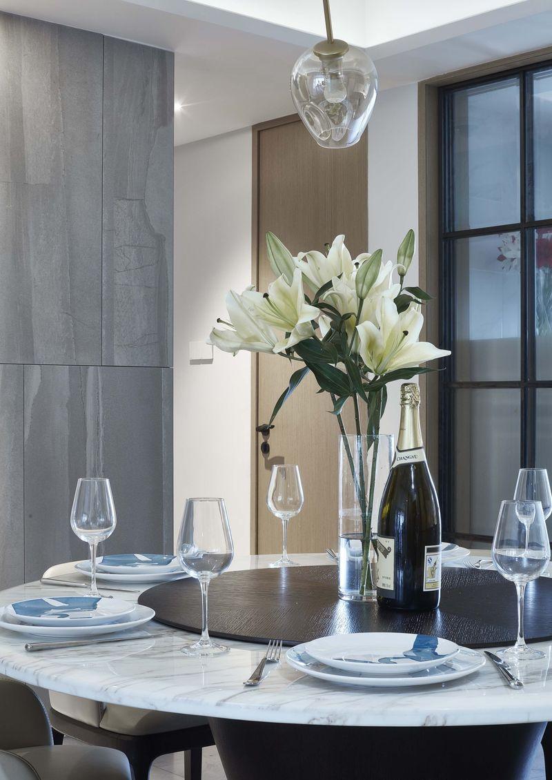 深圳市政大院现代简约私宅 | 灰色、白色与木色的极简艺术-19