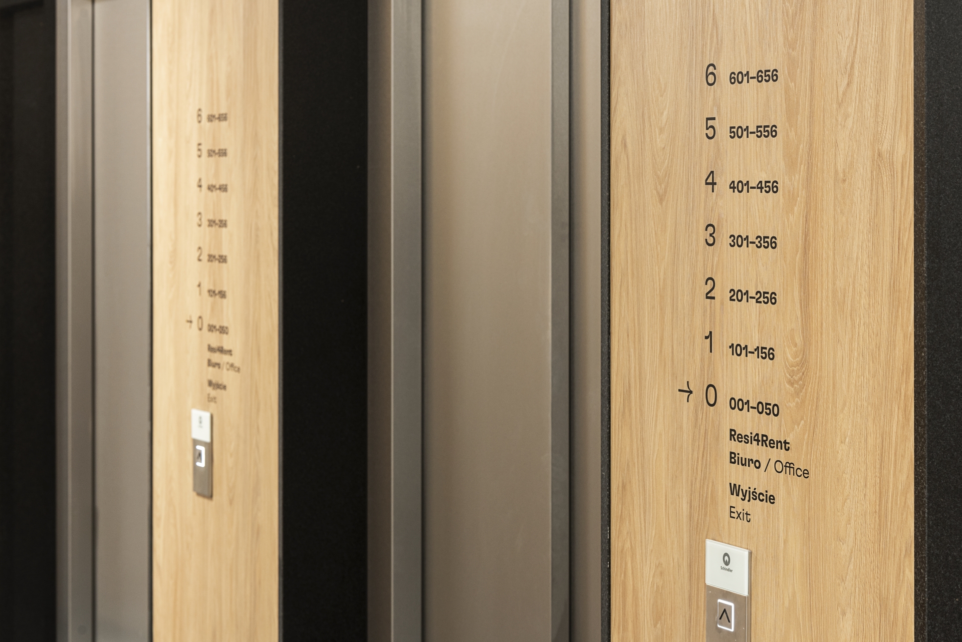 Resi4Rent 大楼导视系统与环境图形设计丨波兰克拉科夫丨blank studio,wayfinding studio-35