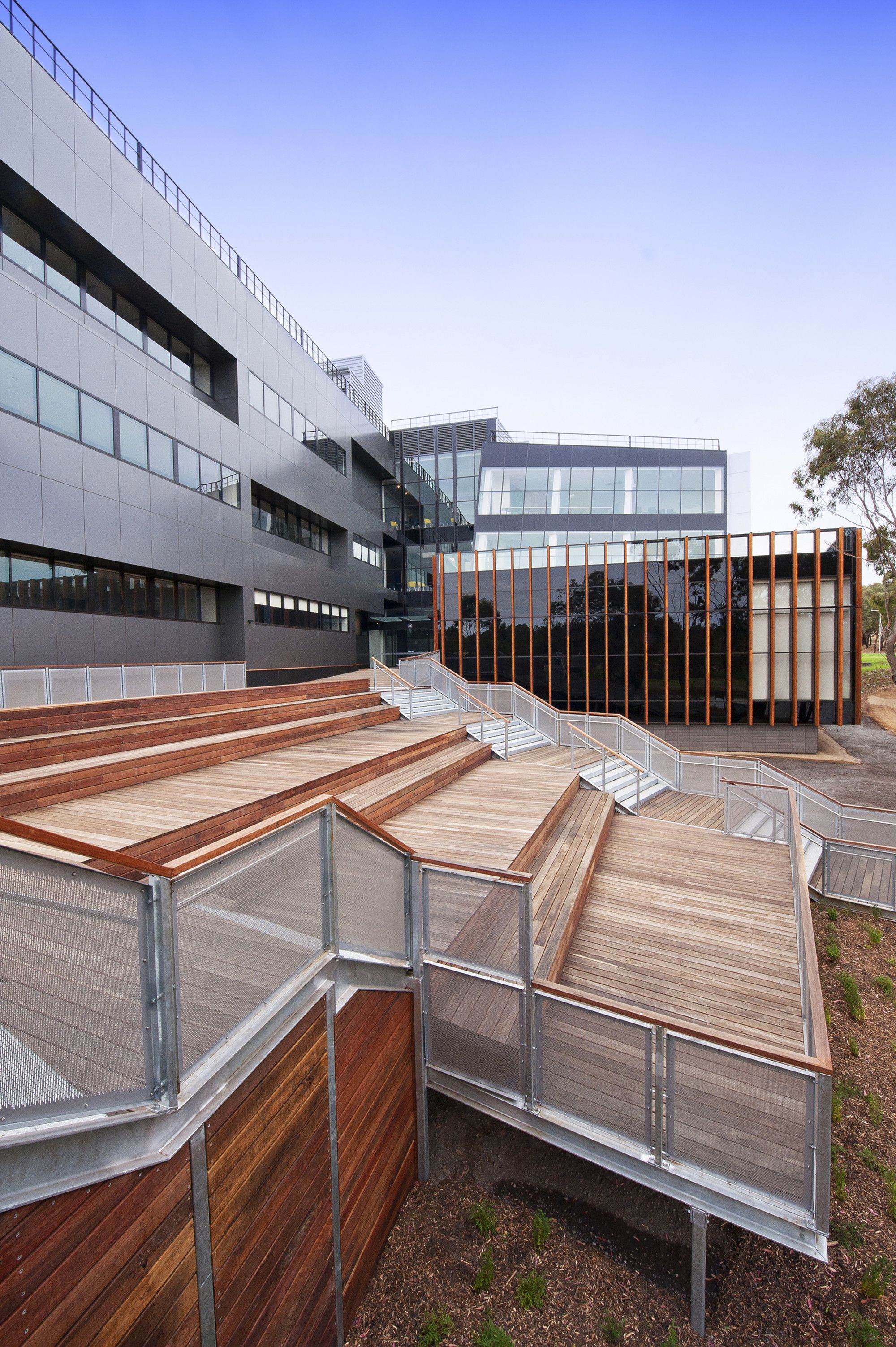 《Deakin University Regional Community Health Hub》自然采光与环保设计-41